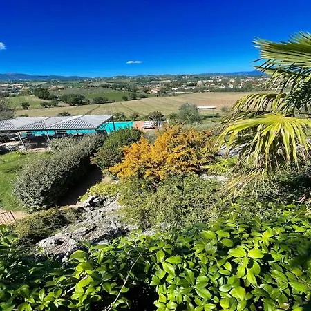 6 Holiday Apts - 12 Mins Walk To Spoleto Central And Train Station Fantastic فيلة