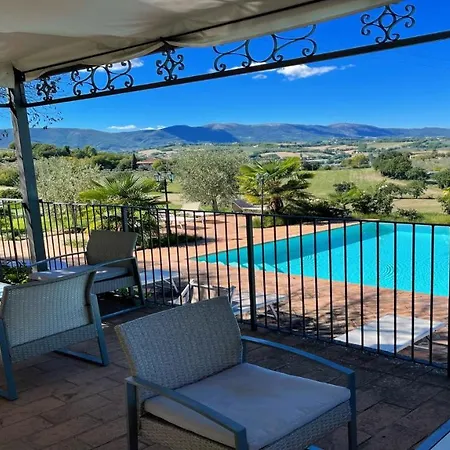 6 Holiday Apts - 12 Mins Walk To Spoleto Central And Train Station Fantastic *