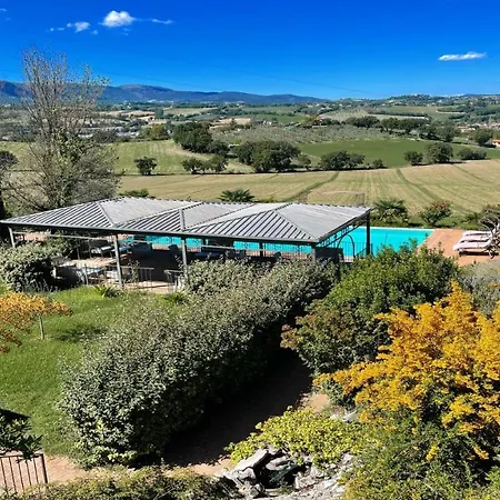 6 Holiday Apts - 12 Mins Walk To Spoleto Central And Train Station Fantastic