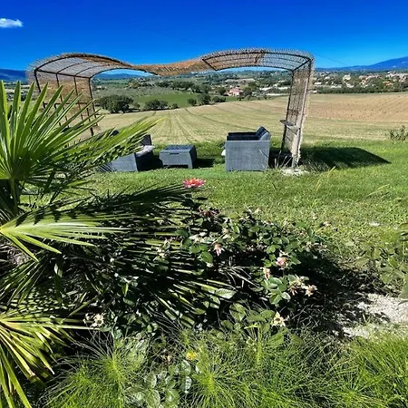 Villa 6 Holiday Apts - 12 Mins Walk To Spoleto Central And Train Station Fantastic