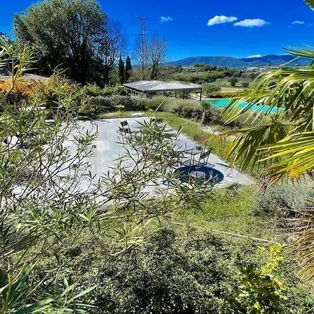 Villa 6 Holiday Apts - 12 Mins Walk To Spoleto Central And Train Station Fantastic Colle Umberto (Umbria)