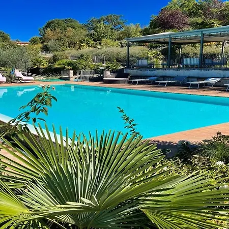 6 Holiday Apts - 12 Mins Walk To Spoleto Central And Train Station Fantastic *