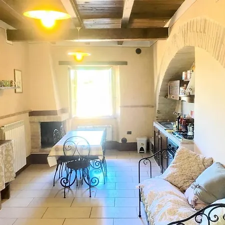 6 Holiday Apts - 12 Mins Walk To Spoleto Central And Train Station Fantastic * Colle Umberto (Umbria)