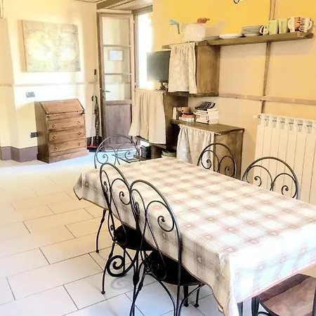 Villa 6 Holiday Apts - 12 Mins Walk To Spoleto Central And Train Station Fantastic *