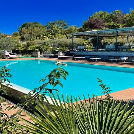 6 Holiday Apts - 12 Mins Walk To Spoleto Central And Train Station Fantastic Colle Umberto (Umbria)
