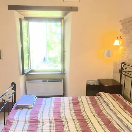 6 Holiday Apts - 12 Mins Walk To Spoleto Central And Train Station Fantastic Villa *