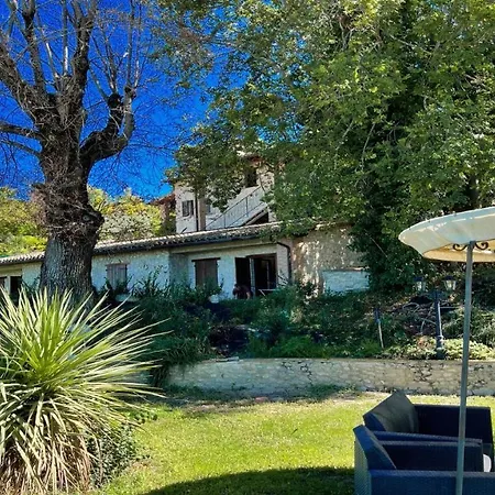 6 Holiday Apts - 12 Mins Walk To Spoleto Central And Train Station Fantastic